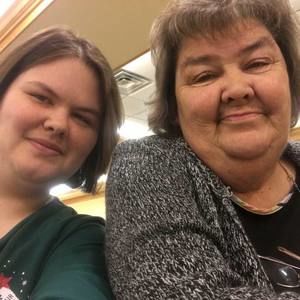 Meet your Posher, Leanne